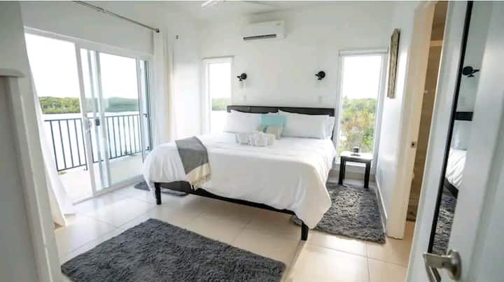 flamingo-villa-bedroom-turks