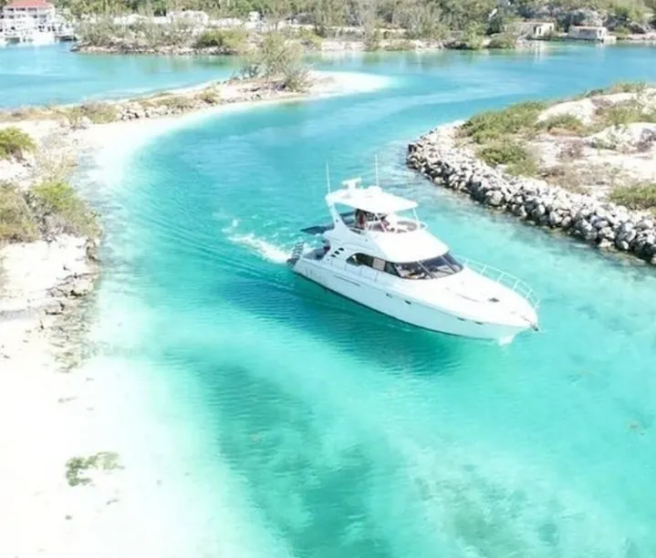 caicos_lifestyle_yacht_cruise